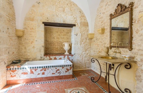 Annesse-et-Beaulieu Other | Chateau Des Bois - Six Bedroom Castle, Sleeps 12
