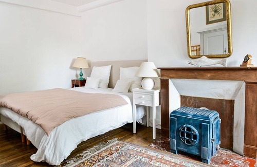 Ognon Other | Chateau De Garmeaux - Eight Bedroom Castle, Sleeps 17