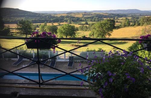 Sommant Bed & Breakfast | Chateau de Vareilles