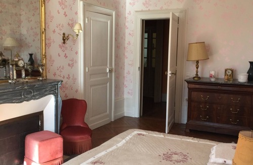 Bussy Other | CHATEAU DU BERRY - LARGE FAMILY HOME