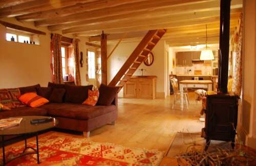 La Perche House | Chateau Igny, 17th century/"Tosca" Gite/sleeps 3 & your dog