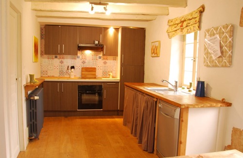 La Perche House | Chateau Igny, 17th century/"Tosca" Gite/sleeps 3 & your dog