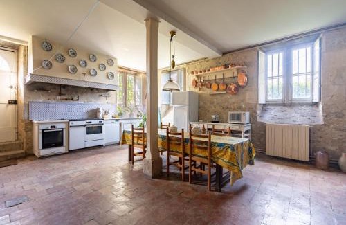 Dangeul Villa | Château in Sarthe with Heated Pool