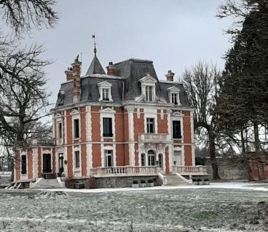 Valliere Bed & Breakfast | Chateau Sourliavoux, appartement en chambres d'hôtes