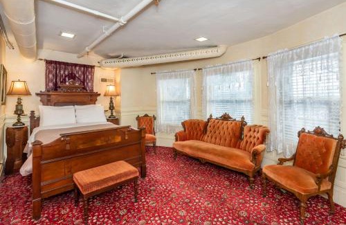 Western Addition Bed & Breakfast | Chateau Tivoli Bed and Breakfast
