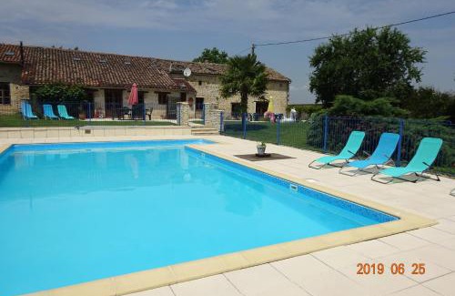 Sauze-Vaussais House | Chatenet self catering stone House for 2 South West France