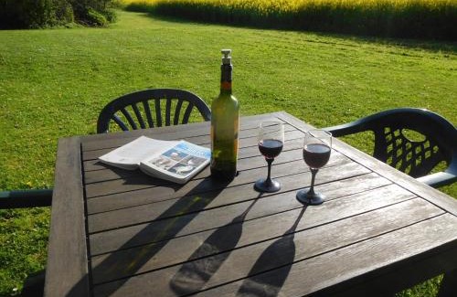 Sauze-Vaussais House | Chatenet self catering stone House for 2 South West France