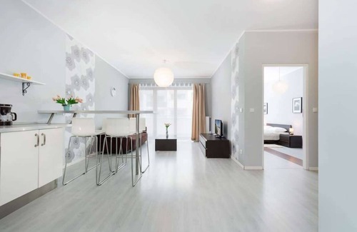 Swinoujscie Apartment | Chełmońskiego 4F | Light Grey Apartment | Balcony