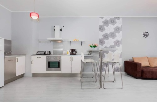 Swinoujscie Apartment | Chełmońskiego 4F | Light Grey Apartment | Balcony