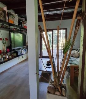 Bosque Peralta Ramos House | Check and Home - Casa Bosque - 4 Huéspedes Amplia con Parrilla