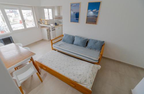 Mar del Plata Apartment | Check and Home - Plaza Colón II - 4 Huéspedes en el Centro Luminoso