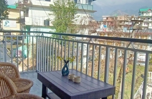 Naddi House | Check-in & Chill