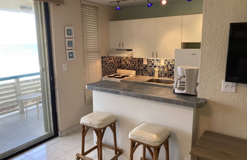 Bolongo Bay Apartment | CHECK OUT THE VIEW! Fantastic Affordable Oceanfront Studio - Listen to the Waves