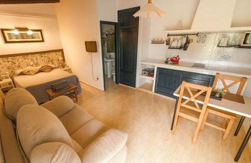 Hervas Apartment | Checkout 20h-Aldea Vetonia Alojamientos con Encanto- Mascotas Aceptadas-Chiquipark 2 plantas cubierto-Info y dudas 618-95-92-51 - A 1 min de Hervás- Carga eléctrica coches gratis