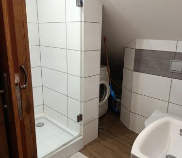 Grzybno House | Checz Gościnna- pokoje,sauna,jacuzzi, sala konferencyjna