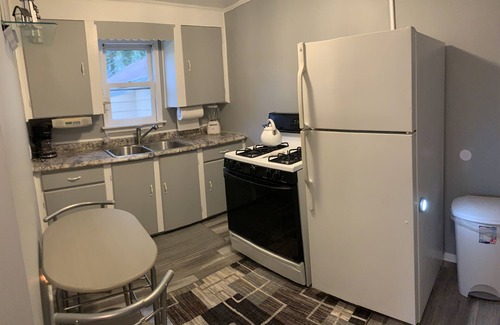 Algonac Cottage | Cheerful 3 bedroom cottage with River access.