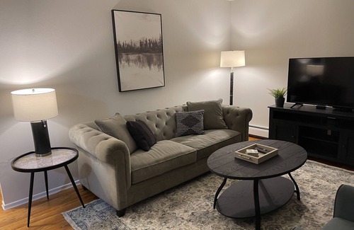 Lafayette House | Cheerful and Stylish 2 BR in Old Town Lafayette