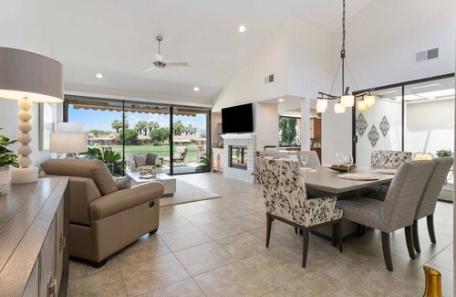 Palm Desert House | Cheerful Condo in Monterey Country Club 2BR + Den