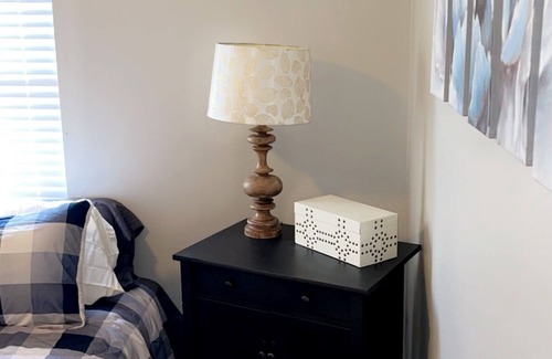 Wylie House | Cheerful home in downtown Wylie