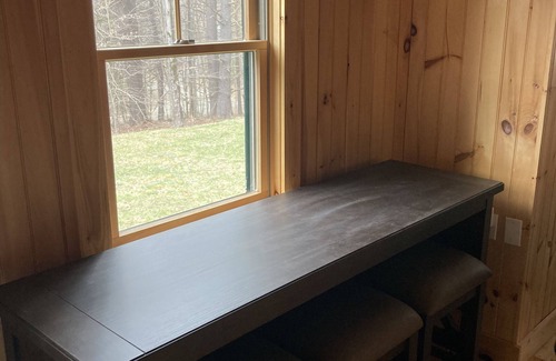 Townshend Cabin | Cheerful Tiny Cabin hideaway near hiking, skiing & snowmobiling in small town VT