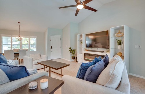 Three Oaks House | Cheery Fort Myers Vacation Rental with Private Pool!