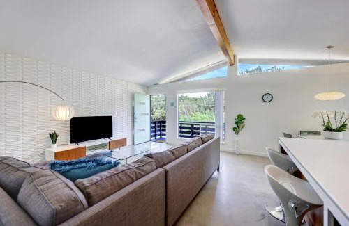 South River City House | Cheery Modern Retreat near SoCo & Downtown by Lodgewell