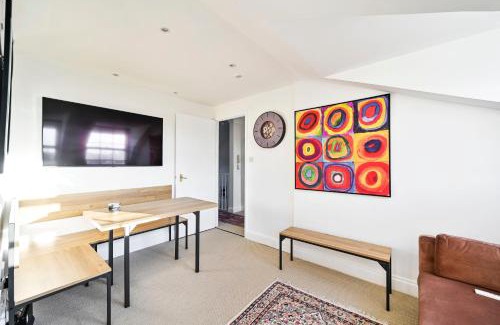 Royal Borough of Kensington and Chelsea Apartment | Chelsea Loft - Stylish Sanctuary