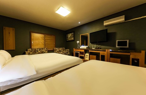 Chungcheongbuk-do Hotel | Cheongju Chojeongyaksu S