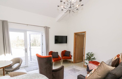 Billingsley Cottage | CHERRY BLOSSOM BARN, family friendly, with a garden in Alveley
