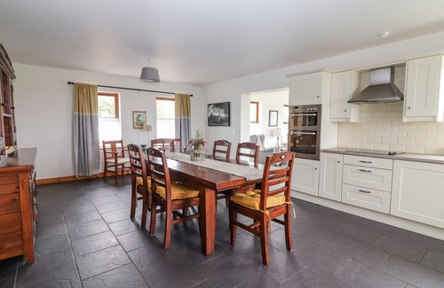 Mullagh Cottage | CHERRY BLOSSOM COTTAGE, family friendly in Quilty, County Clare