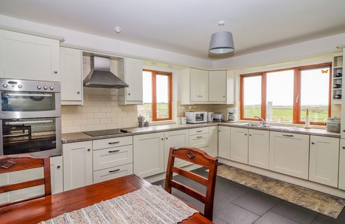 Mullagh Cottage | CHERRY BLOSSOM COTTAGE, family friendly in Quilty, County Clare