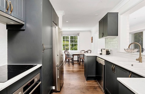 Burrawang House | Cherry Tree Cottage, Burrawang, Southern Highlands
