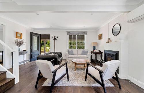 Burrawang House | Cherry Tree Cottage, Burrawang, Southern Highlands