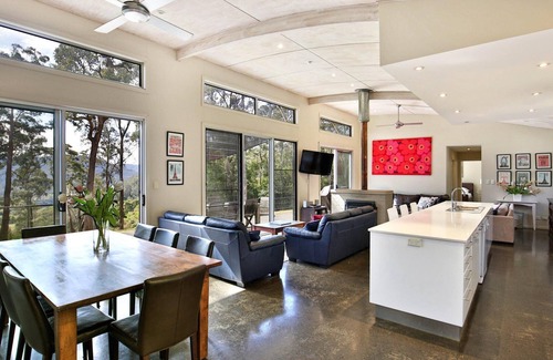 Wattamolla House | Cherrywood - A Modern Australian Bush Home