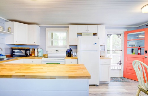 Silver Beach Cottage | Chesapeake Bay Beach Cottage,private beach book Fall now!