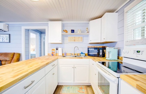 Silver Beach Cottage | Chesapeake Bay Beach Cottage,private beach book Fall now!