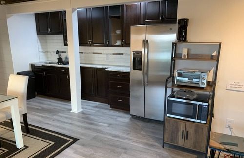 Chesapeake City Apartment | CHESAPEAKE CITY DIRECT VIEW OF C&D CANAL, WATER TOY PARKING, WALK TO TOWN