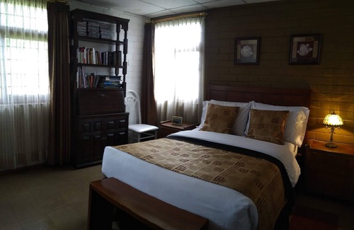 Tababela House | Chesters B&B