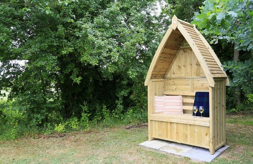 Bungay House | Chestnut Tree Barns - Seven Bedroom House, Sleeps 14