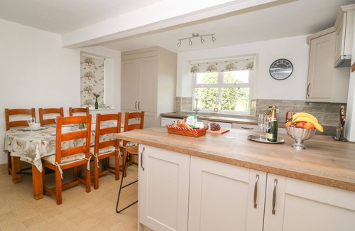 York Cottage | CHESTNUTS AT YOULTON LODGE, family friendly in Tollerton