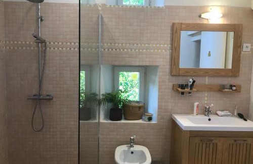Mirandol-Bourgnounac Bed & Breakfast | Chez Alice,simplicité et petite piscine