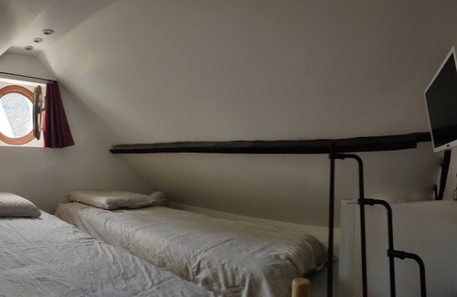 La Couture Boussey House | Chez Aurélia: Tiny house with private jacuzzi