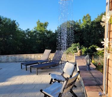 Flaugnac Bed & Breakfast | Chez Berger, ruime 2 persoonskamer met kingsize bed