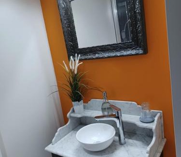 Saint-Remy-de-Chargnat House | Chez Francine La Chenevière