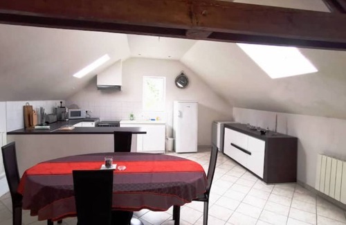 Villiers-en-Desœuvre Apartment | Chez Jean-jack. Appartement Spacieux de 70 m2