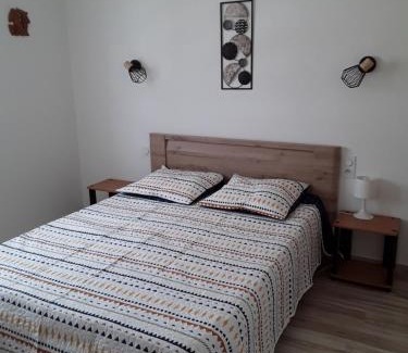 Bages Apartment | Chez Jo, Bages 66, Appartement 2 chambres avec terrasse