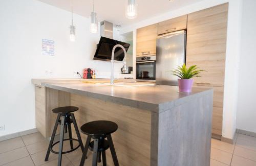 Leon Blum - Bon Coin Apartment | Chez Léon - Métro, Bus, Garage Double, 6 Personnes