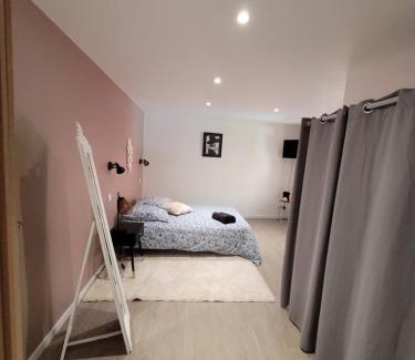 Onet-le-Chateau Apartment | Chez LouLou, cocon paisible