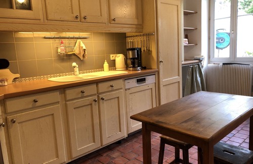 Conflans-Sainte-Honorine Apartment | Chez Maya apartment with garden on the banks of the Seine