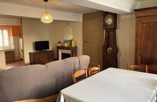 Vianges House | Chez Marie et Lucien Between Morvan and vineyards